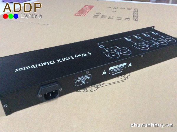 Bảo vệ hệ thống ánh sáng với bộ nâng 4 cổng Distribution Splitter