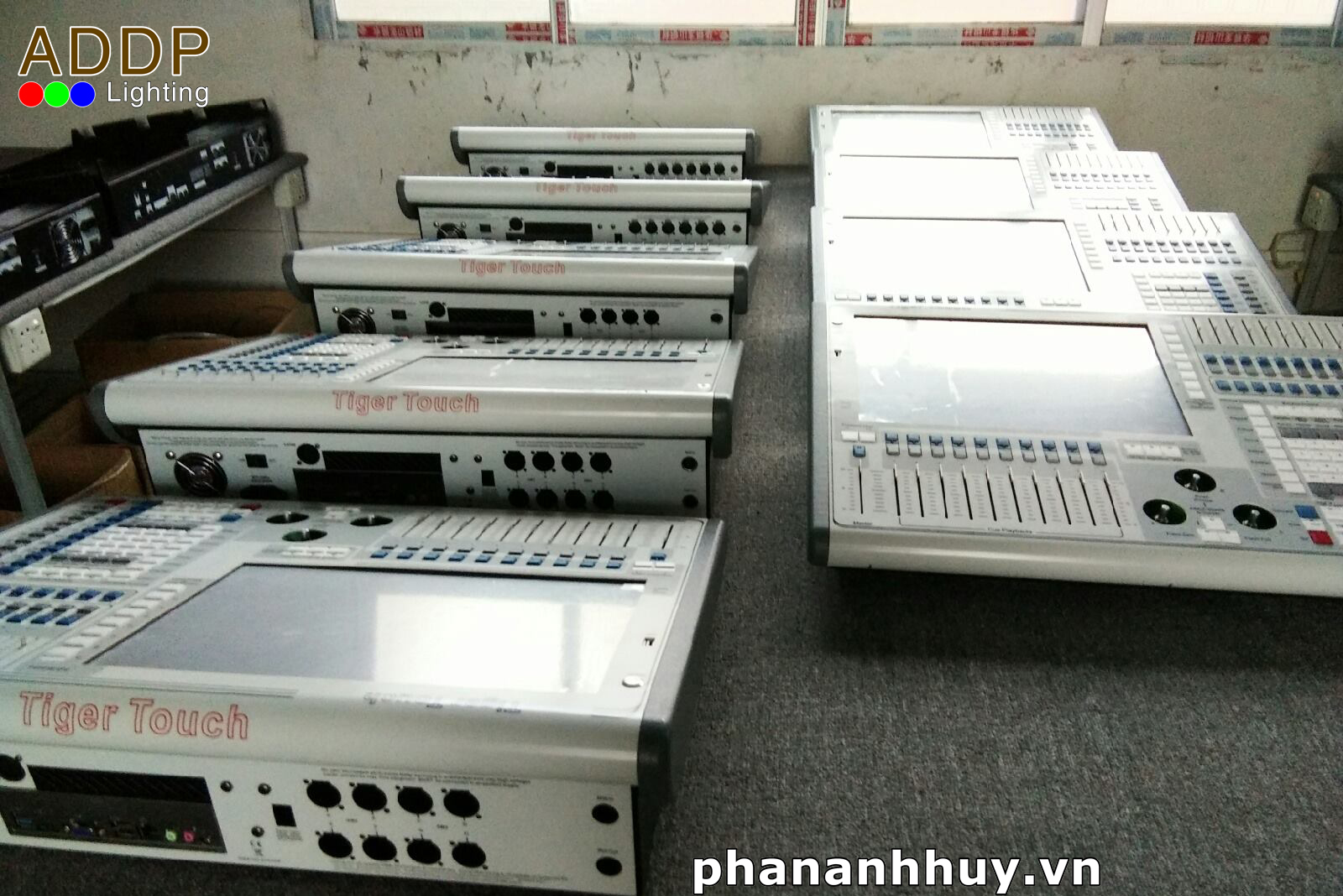 Bàn điều khiển ánh sáng Tiger Touch Chuyên Nghiệp