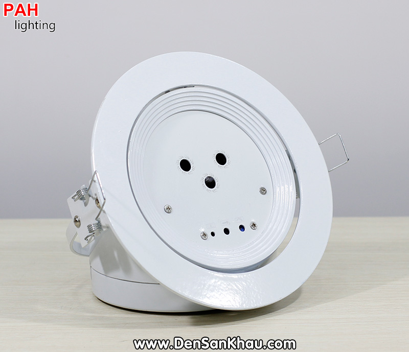 Đèn laser trang trí phòng karaoke âm trần 3 mắt chiếu hình RGB