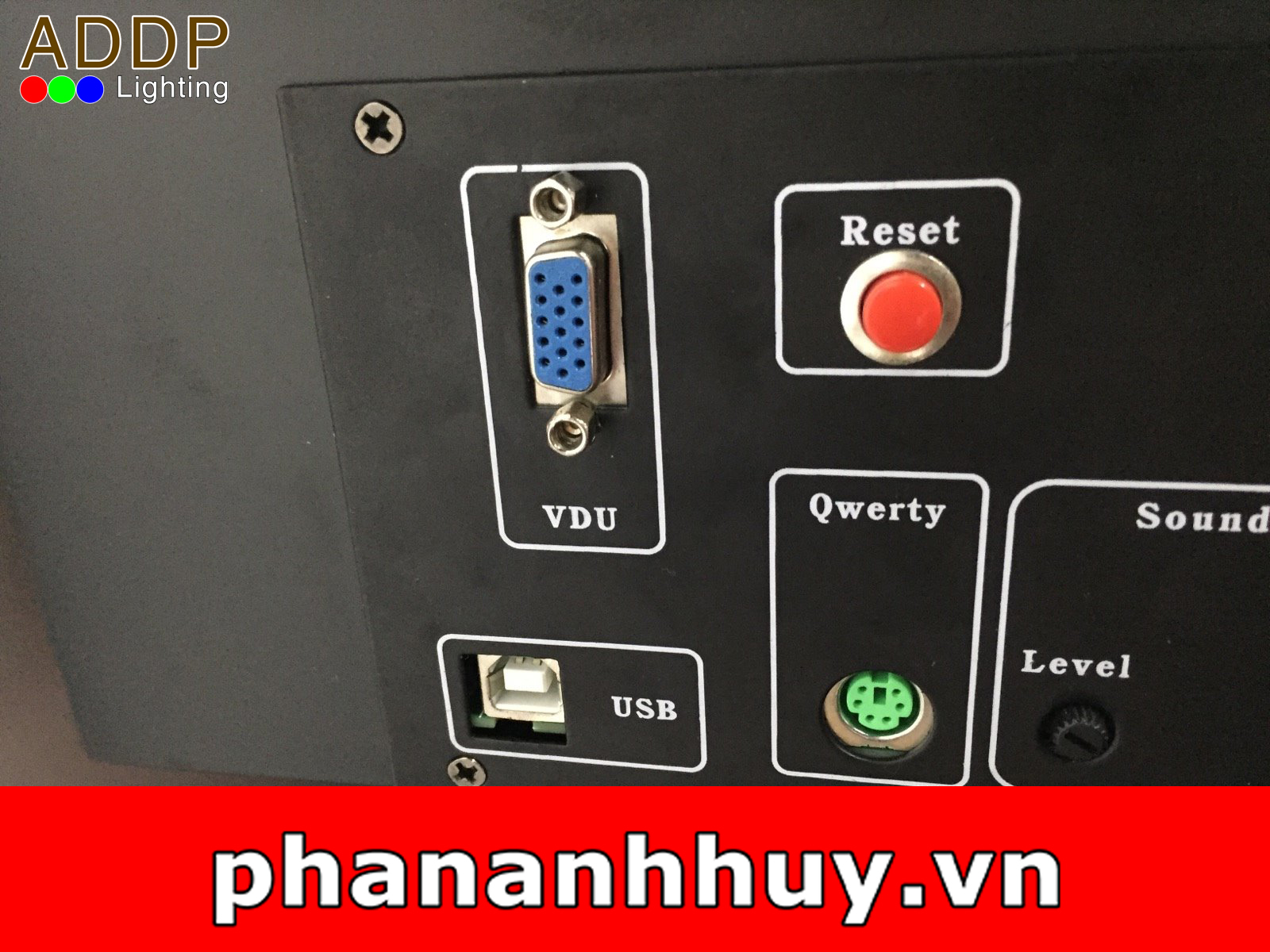 Bàn Điều Khiển Ánh Sáng Chuyên Nghiệp Pearl 2010
