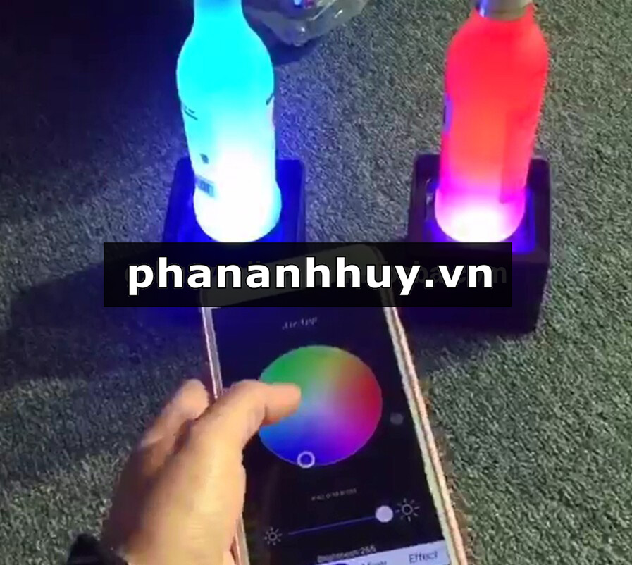 Đèn trang trí bàn ăn nhà hàng