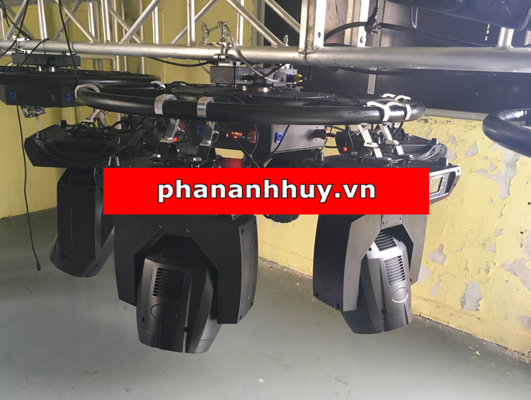 Khung treo đèn sân khấu xoay 360 độ chuyên nghiệp