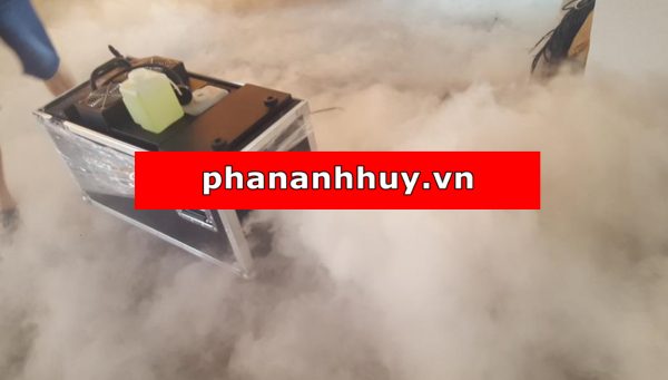 Máy Phun Khói Thấp Dùng Hơi Nước Công Suất 3000W