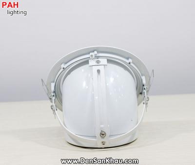 Đèn pha led sân khấu âm trần 18 bóng 4